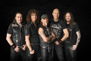 Accept: nova formação estreia ao vivo no México