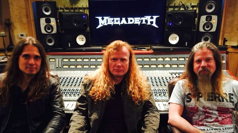 Megadeth: primeira foto de Kiko, Mustaine e Adler juntos em estúdio