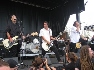 The Adolescents confirma cinco shows no Brasil