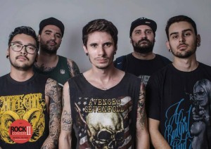 Esdras: “metalcore para ouvir alto e bater cabeça”, dizem primeiras resenhas