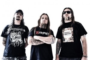 Claustrofobia anuncia shows em outubro pelo Brasil já com nova formação