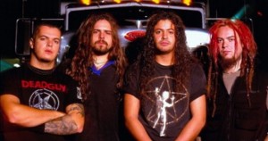Sepultura: conheça a história do primeiro fã clube da banda, liderado por Toninho Iron!