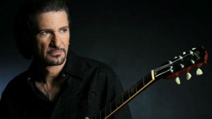 Bruce Kulick convida os fãs para turnê no Brasil!
