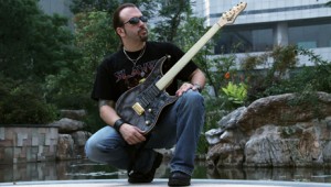 Noturnall: Mike Orlando é o novo guitarrista do grupo
