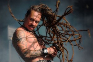 Amorphis fala sobre show em SP em entrevista ao R7 e à Rádio Gazeta AM