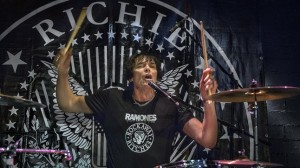 Richie Ramone, ex-Ramones, agendando shows na América do Sul