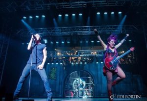 Alirio Netto: destaque com “We Will Rock You” no programa “Pop UP” da Play TV