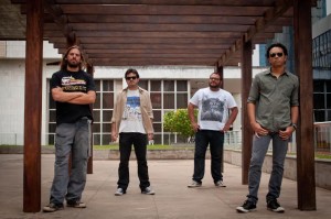 Stratosphera libera para audição nova música “Totem And Town”