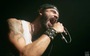 Gus Nascimento: clipe de “Reconserto” com Edu Ardanuy e Caco Grandino