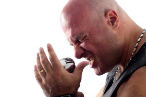 Mario Pastore divulga vídeo tributo ao Pantera com a música “Fucking Hostile”