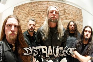 Distraught: assista nova música sendo tocada ao vivo!