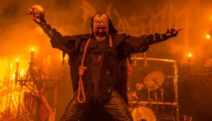 Polêmico vocalista do Mayhem convoca fãs para shows históricos no Brasil