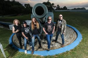 Older Jack: banda divulga clipe da música “Das Ende” cantada em alemão