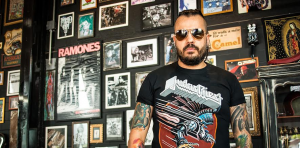 Leandro Caçoilo canta clássicos do Rock e Metal na Expomusic neste sábado e domingo