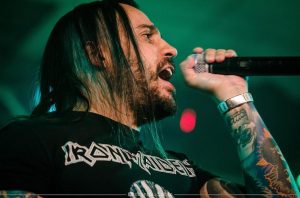 Leandro Caçoilo: vocalista divulga vídeo cantando “The Mob Rules” do Black Sabbath