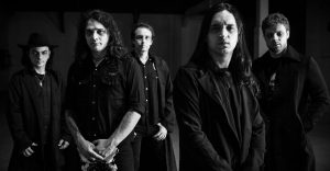 Hangar: divulgado vídeo ao vivo de “Forgive the Pain”