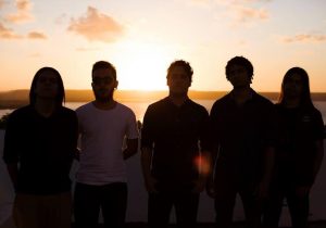 All Seven Days: confira o primeiro single liberado do álbum “Synthetic Soul”