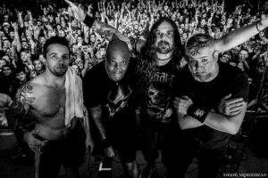 Sepultura e Eminence farão show gratuito em BH. Saiba mais!