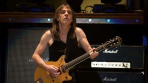 Guitarrista do AC/DC, Malcolm Young, morre aos 64 anos