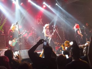 L7 em BH: “Seleção de hit’s para resgatar a história de quem é referência”