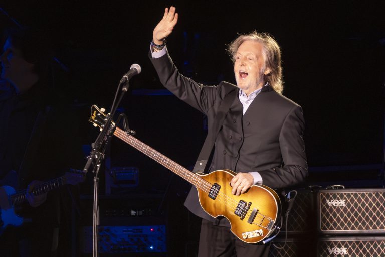 Paul McCartney aposta em setlist com faixas secundárias dos The Beatles e Wings em primeira data em São Paulo