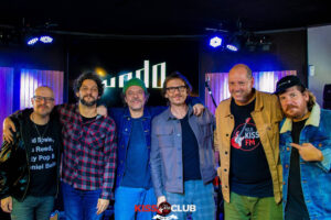 Kiss Club UNDO