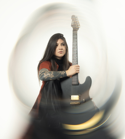 Jéssica Falchi estreia banda solo com a dinâmica ‘Moonlace’