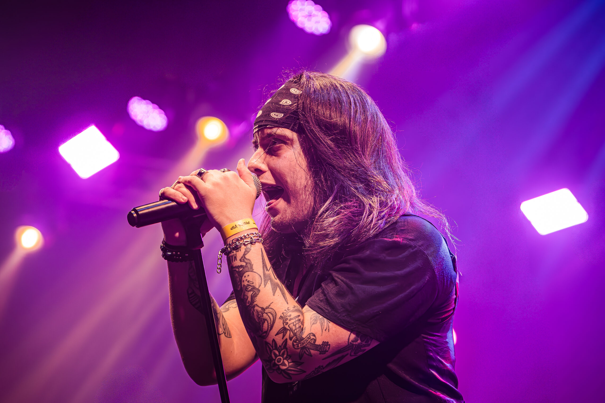 Vocalista do Eletric Gypsy comenta oportunidade de substituir Gleen Hughes em BH: “Fiquei feliz de fazer a galera ter um bom final de noite”