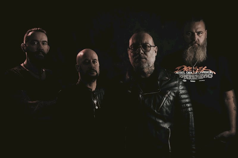 A banda Your Inland Empire lança seu álbum de estreia autointitulado