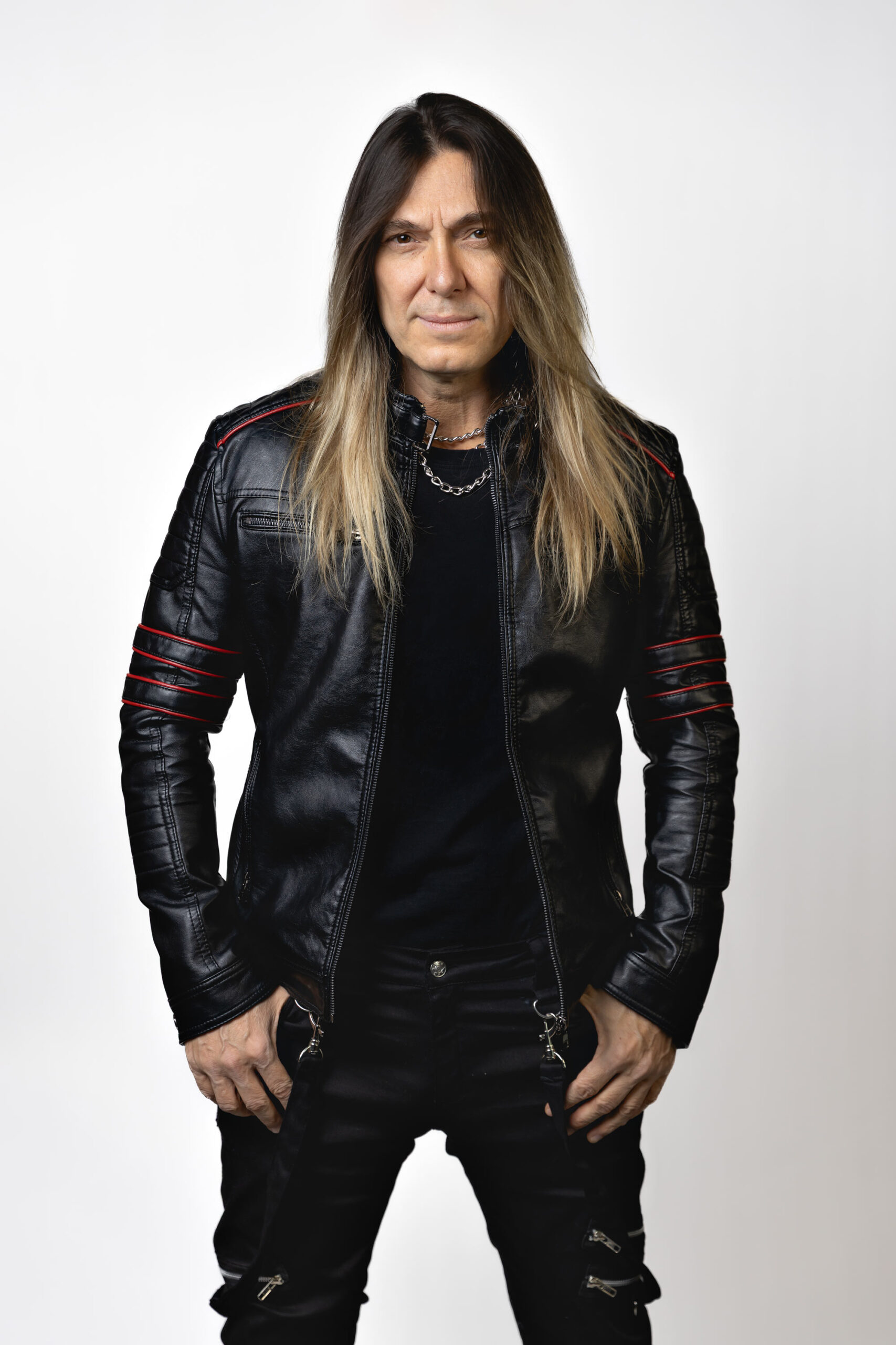 Edu Falaschi leva “Mi’raj & The Legacy Tour” ao Cine Theatro Brasil, em Belo Horizonte