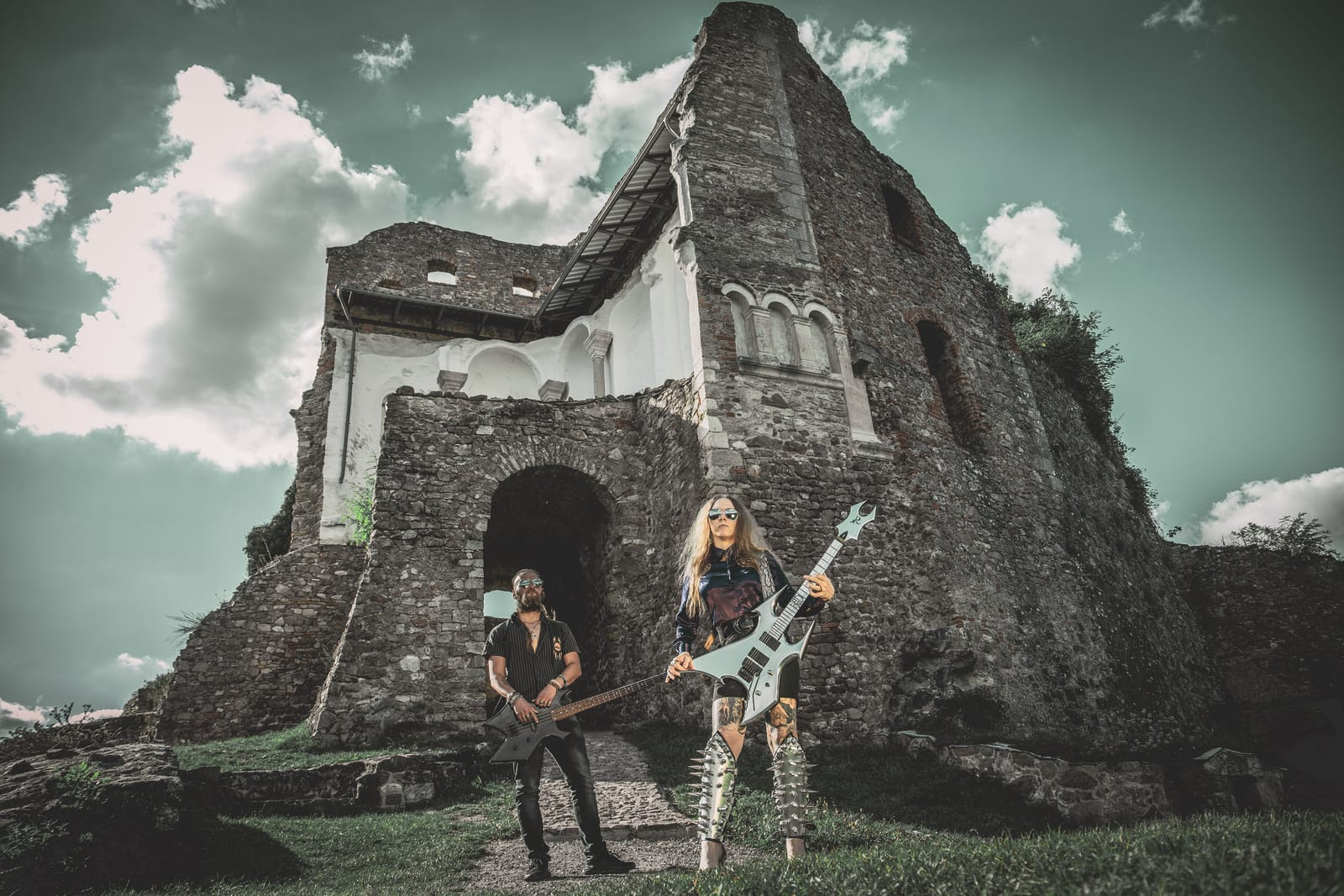 A banda St. Unholyness lança “Through High Holy Haze”, seu novo álbum