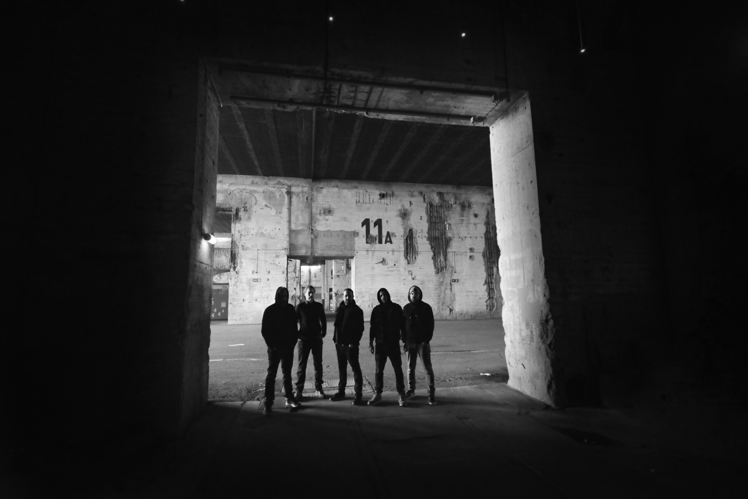 O quinteto francês de post-metal Sick Sad World lança ‘Deuil’: Uma jornada imersiva pela dor e escuridão