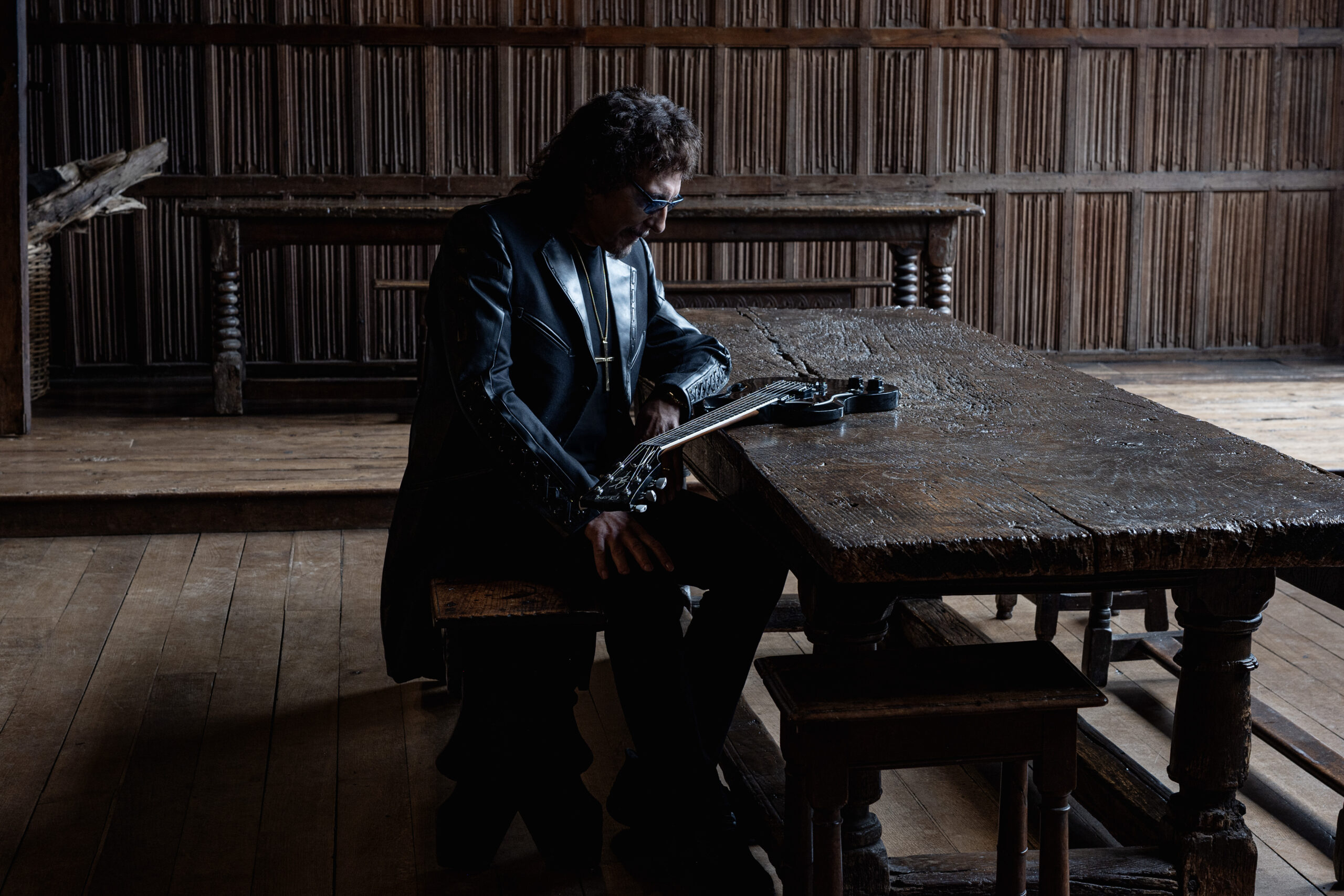 Tony Iommi by Ross Halfin (announcement photo)