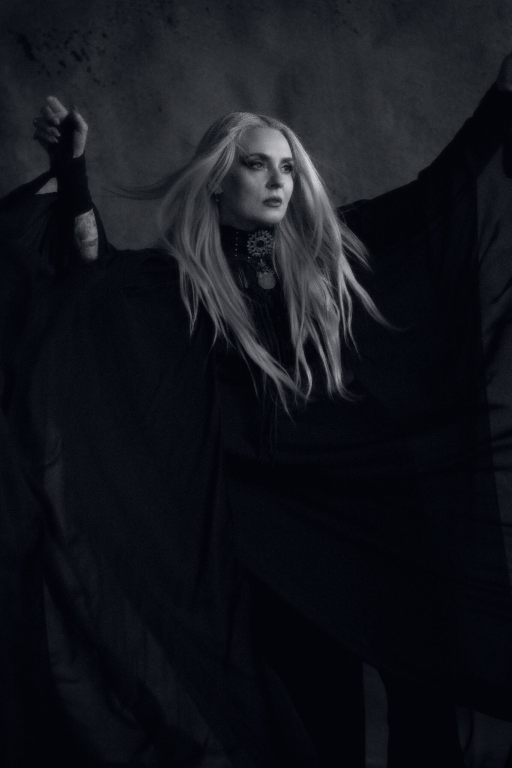 EIVØR anuncia novo álbum de estúdio “TUNGL” e revela o single/videoclipe “DREKAFLJÓÐ / DRAGON MAIDEN”
