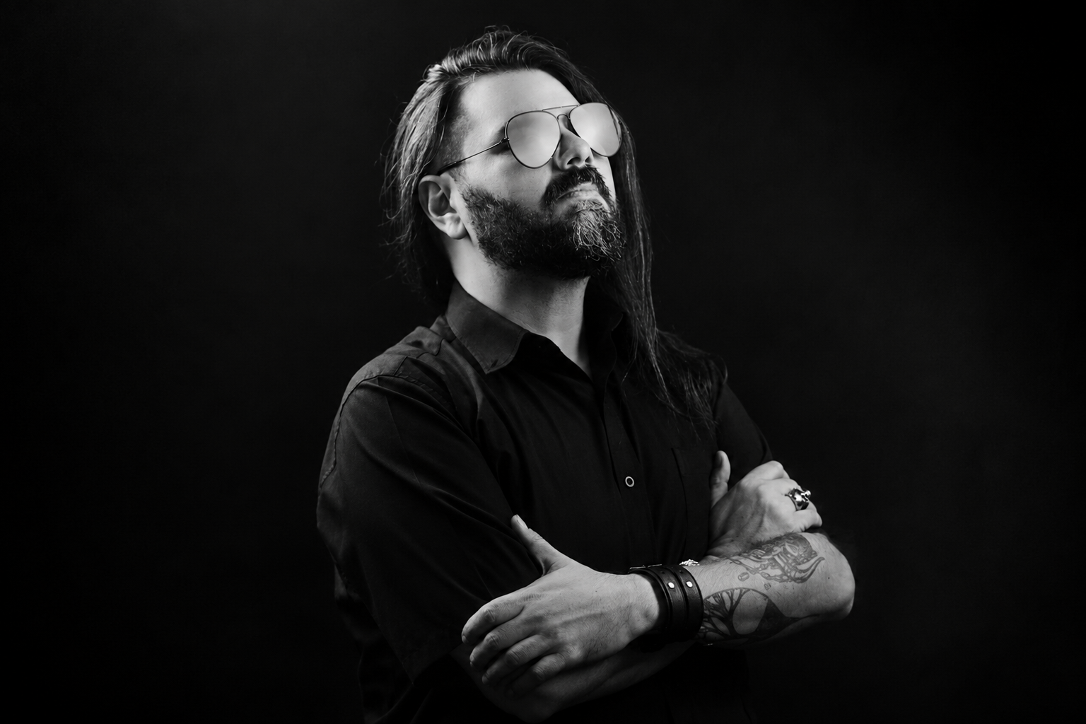 Vocalista do Riffcoven, estreia projetosolo Night For Day com o single “First Blood”