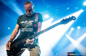 Peter Hook & The Light