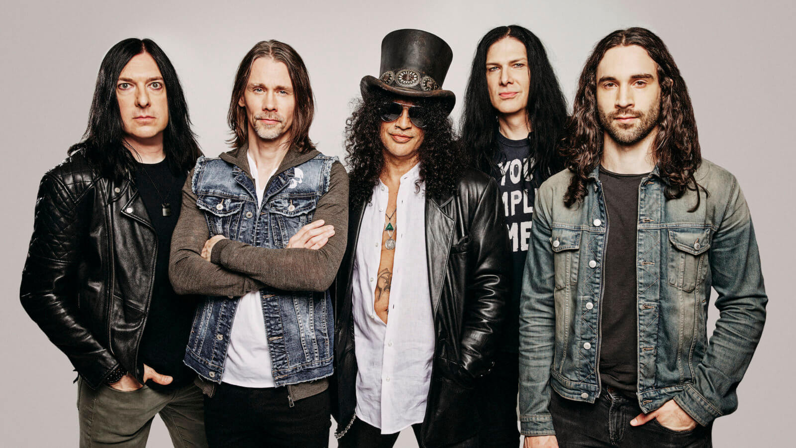 SLASH FT. MYLES KENNEDY AND THE CONSPIRATORS retornam ao Brasil com turnê e anunciam o novo single e o clipe oficial da música “FLYING BLIND”